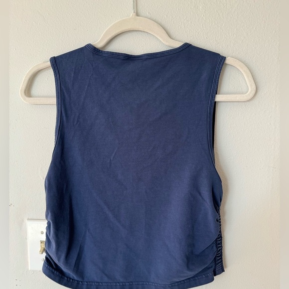 VS- Pink Muscle workout top - Picture 4 of 4